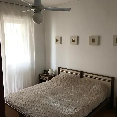 Apartament Trilocale Corso Inglesi Vicino Alle Spiagge.